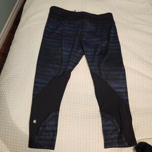 Lululemon crops size 10